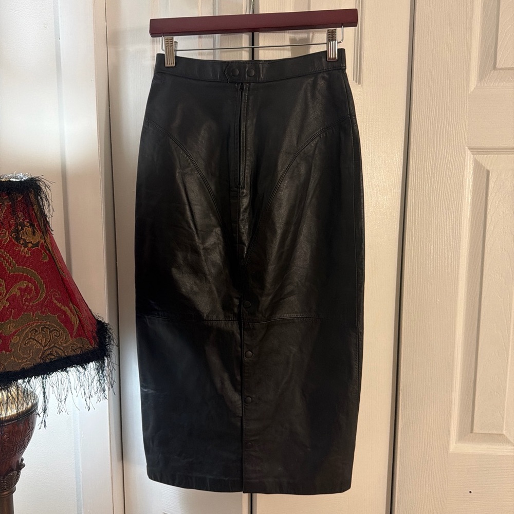 Elegant Black Leather Skirt